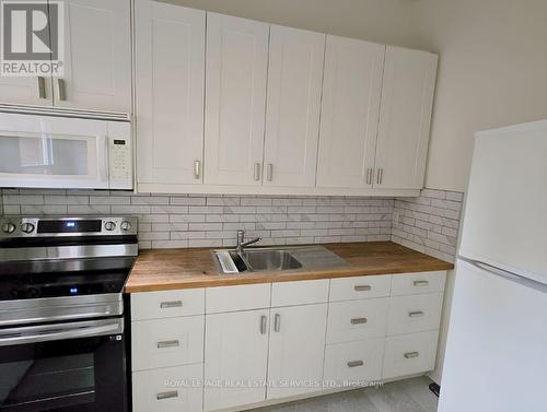 1 - 118 Pembroke Street, Toronto, ON - Indoor Photo Showing Kitchen With Double Sink