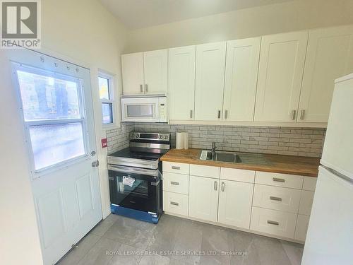 1 - 118 Pembroke Street, Toronto, ON - Indoor Photo Showing Kitchen