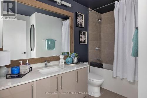 720 - 2450 Old Bronte Road, Oakville, ON - Indoor Photo Showing Bathroom