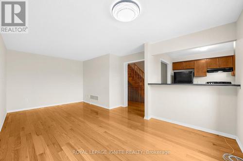 267 Prosser Circle, Milton, ON - Indoor Photo Showing Kitchen