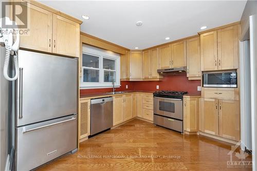 66 Southern Drive, Ottawa, ON - Indoor Photo Showing Kitchen