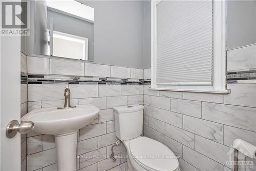 66 Southern Drive, Ottawa, ON - Indoor Photo Showing Bathroom