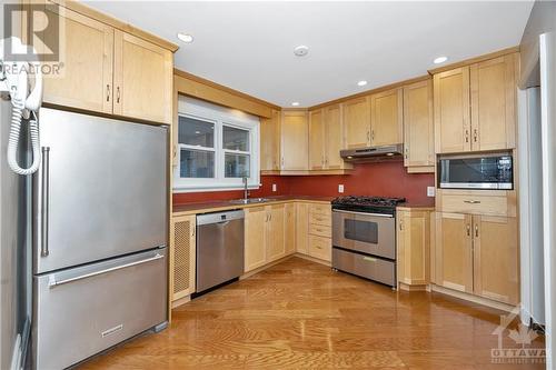 66 Southern Drive, Ottawa, ON - Indoor Photo Showing Kitchen