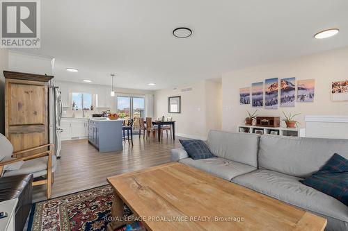 A - 155 Sienna Avenue, Belleville, ON - Indoor Photo Showing Living Room