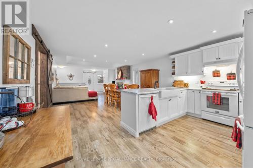 39 Cortland Way, Brighton, ON - Indoor Photo Showing Kitchen