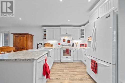 39 Cortland Way, Brighton, ON - Indoor Photo Showing Kitchen With Double Sink