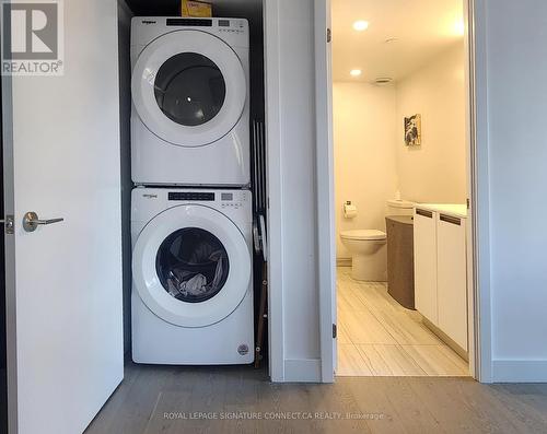 214 - 160 Kingsway Crescent, Toronto, ON - Indoor Photo Showing Laundry Room