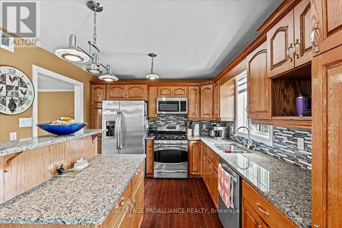 14 Marchmont Place, Belleville, ON - Indoor Photo Showing Kitchen With Double Sink