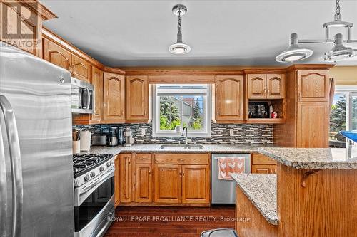 14 Marchmont Place, Belleville, ON - Indoor Photo Showing Kitchen With Double Sink