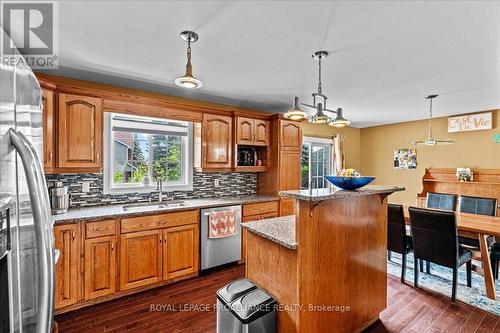 14 Marchmont Place, Belleville, ON - Indoor Photo Showing Kitchen With Double Sink