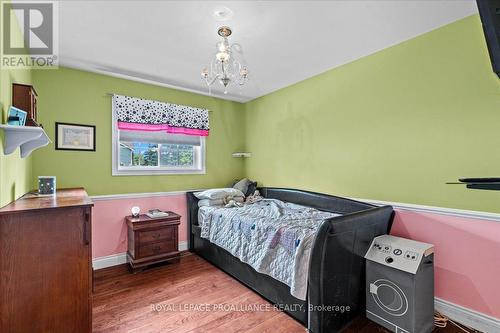 14 Marchmont Place, Belleville, ON - Indoor Photo Showing Bedroom