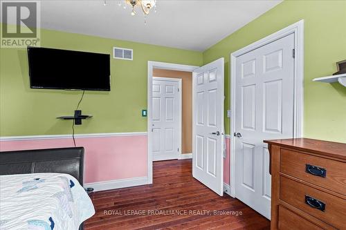 14 Marchmont Place, Belleville, ON - Indoor Photo Showing Bedroom