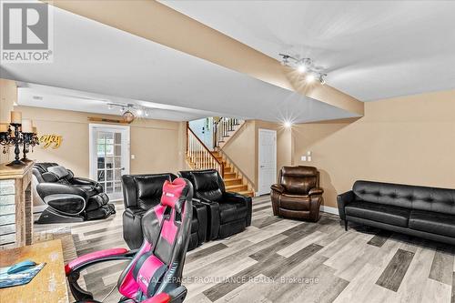 14 Marchmont Place, Belleville, ON - Indoor