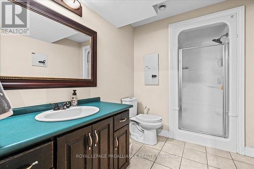 14 Marchmont Place, Belleville, ON - Indoor Photo Showing Bathroom