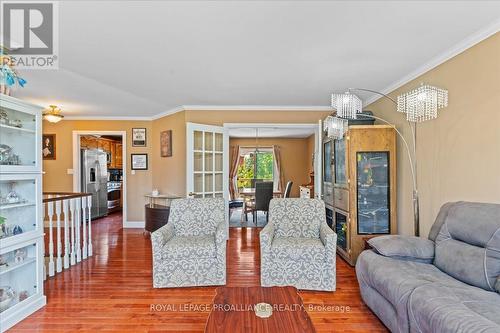 14 Marchmont Place, Belleville, ON - Indoor Photo Showing Living Room