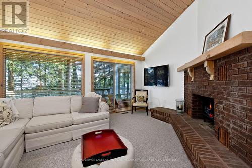 46 - 1211 Foreman Road, Muskoka Lakes, ON - Indoor Photo Showing Living Room