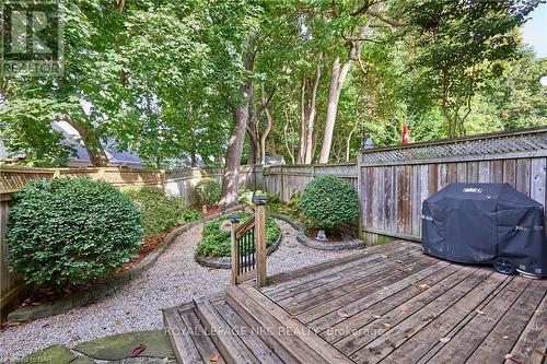 102 Woodside Square, Pelham (662 - Fonthill), ON - Outdoor With Deck Patio Veranda