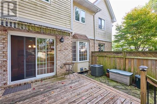 102 Woodside Square, Pelham (662 - Fonthill), ON - Outdoor With Deck Patio Veranda With Exterior