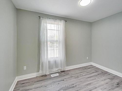 1383 Cannon St E, Hamilton, ON - Indoor Photo Showing Other Room