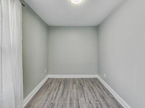 1383 Cannon St E, Hamilton, ON - Indoor Photo Showing Other Room