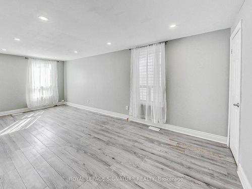 1383 Cannon St E, Hamilton, ON - Indoor Photo Showing Other Room