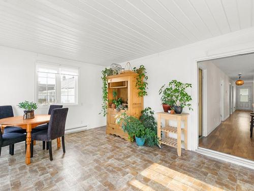 VÃ©randa - 2632 Av. De La Montagne, Shawinigan, QC - Indoor Photo Showing Dining Room