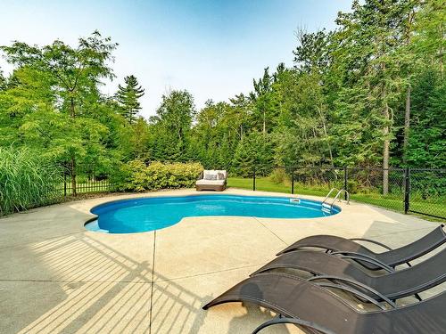 Piscine - 399 Rue Hémond, Sherbrooke (Brompton/Rock Forest/Saint-Élie/Deauville), QC - Outdoor With In Ground Pool With Backyard