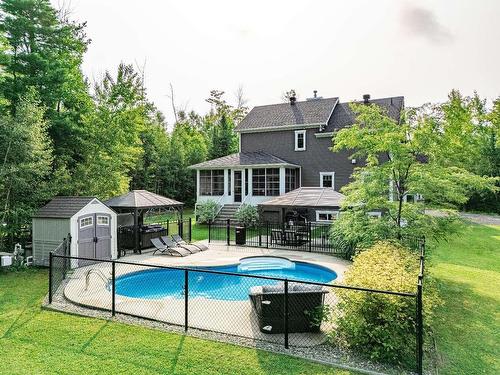 Piscine - 399 Rue Hémond, Sherbrooke (Brompton/Rock Forest/Saint-Élie/Deauville), QC - Outdoor With In Ground Pool With Backyard