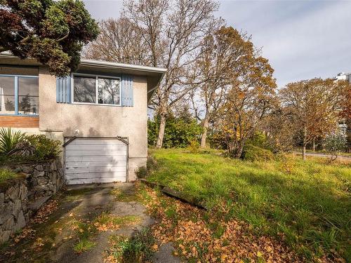 120 Homer Rd, Saanich, BC 