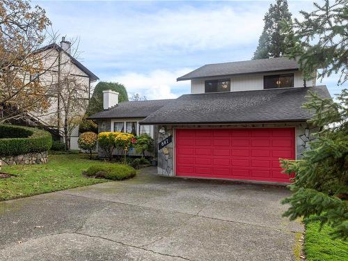 887 Denford Cres, Saanich, BC 