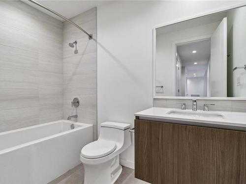 320-2000 Hannington Rd, Langford, BC - Indoor Photo Showing Bathroom