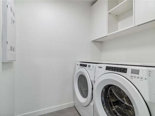 320-2000 Hannington Rd, Langford, BC - Indoor Photo Showing Laundry Room