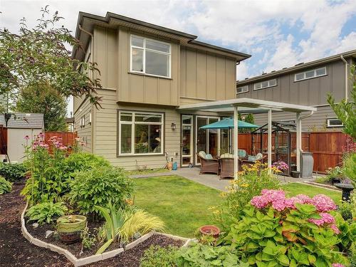 2175 Deerbrush Cres, North Saanich, BC 