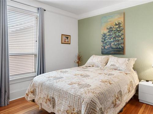 7 & 9 Boyd St, Victoria, BC - Indoor Photo Showing Bedroom