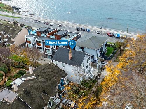 7 & 9 Boyd St, Victoria, BC - Outdoor With Body Of Water