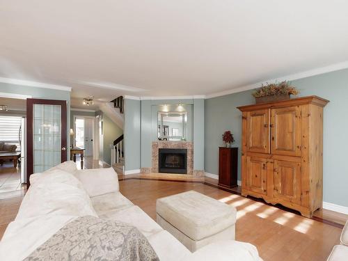 Salon - 20-555Z Montrose Drive, Beaconsfield, QC - Indoor Photo Showing Living Room With Fireplace