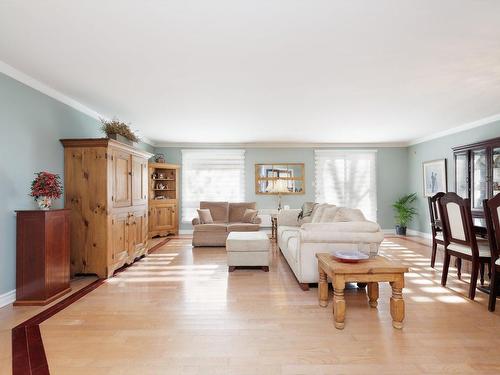 Salon - 20-555Z Montrose Drive, Beaconsfield, QC - Indoor Photo Showing Living Room