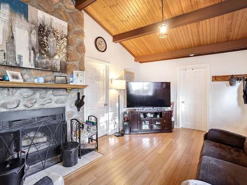 Salon - 1007 Rue Lamontagne, Saint-Jérôme, QC - Indoor Photo Showing Living Room With Fireplace