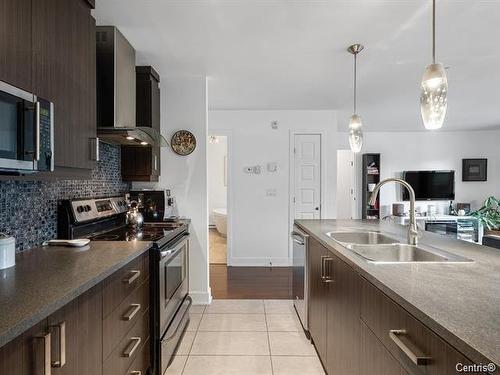 Kitchen - 3-7240 Boul. Cousineau, Longueuil (Saint-Hubert), QC - Indoor Photo Showing Kitchen With Double Sink