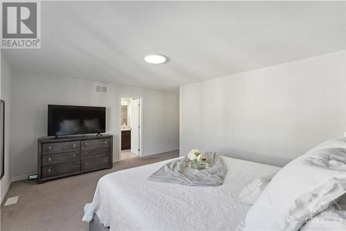 777 Logperch Circle, Ottawa, ON - Indoor Photo Showing Bedroom