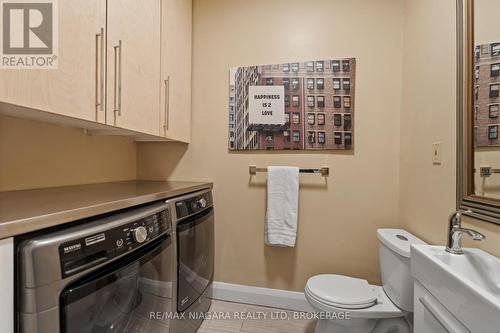 17 Thomas Street, St. Catharines (451 - Downtown), ON - Indoor Photo Showing Laundry Room