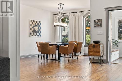 17 Thomas Street, St. Catharines (451 - Downtown), ON - Indoor Photo Showing Dining Room