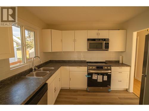 242 S Lyon Street, Prince George, BC - Indoor Photo Showing Kitchen With Double Sink