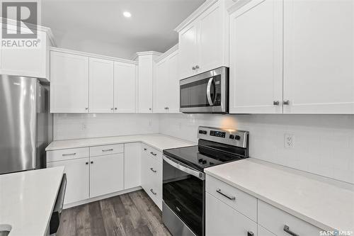 71 900 St Andrews Lane, Warman, SK - Indoor Photo Showing Kitchen