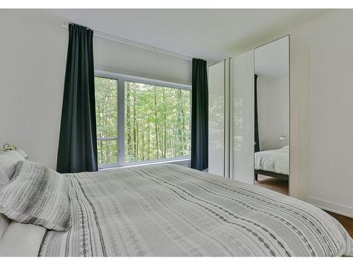 Chambre Ã Â coucher - 202-89 Rue Jones, Bromont, QC - Indoor Photo Showing Bedroom