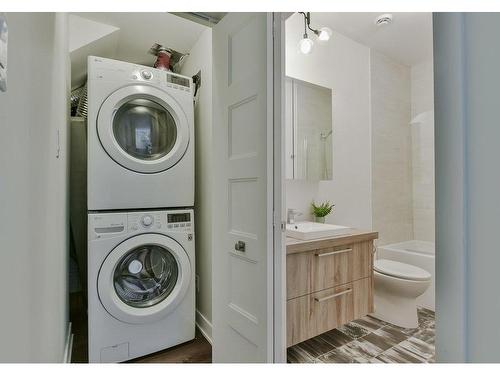 Salle de bains - 202-89 Rue Jones, Bromont, QC - Indoor Photo Showing Laundry Room