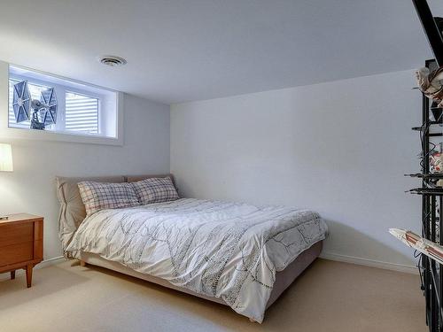 Bedroom - 131 Av. De Dulwich, Saint-Lambert, QC - Indoor Photo Showing Bedroom