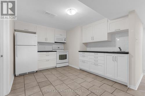 Lower - 68 1/2 Pine Street S, Thorold, ON - Indoor Photo Showing Kitchen