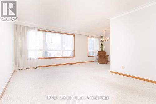 36 Summerfield Crescent, Toronto, ON - Indoor Photo Showing Other Room