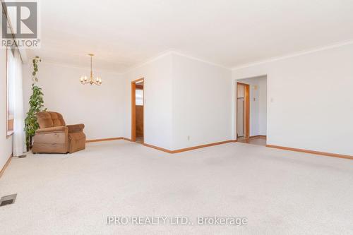 36 Summerfield Crescent, Toronto, ON - Indoor Photo Showing Other Room